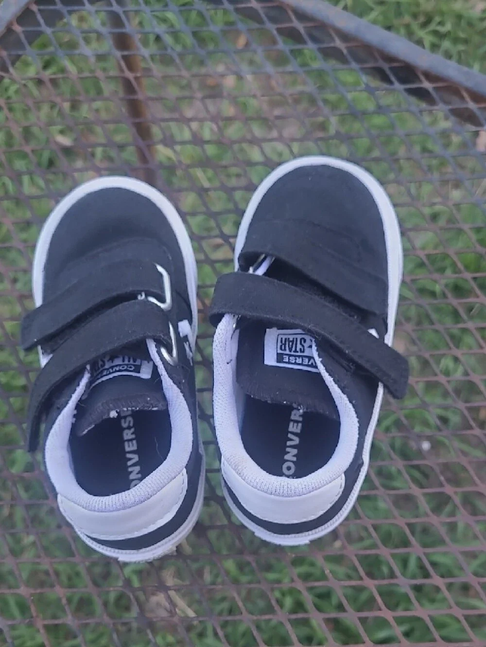 Converse Kids Black & White Velcro Low-Top Sneakers